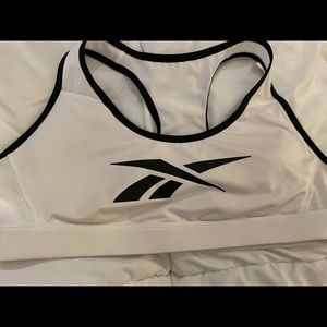 Reebok size L sports bra